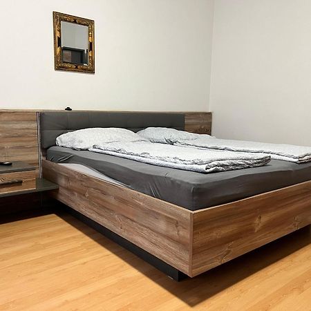 Charming 1Br Apartment Perfect For Long Stays Відень Екстер'єр фото
